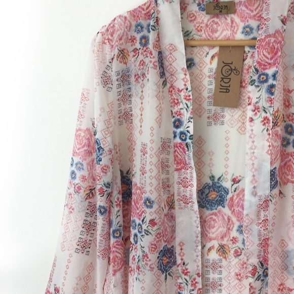Sheer Floral Kimono - Picture 2 of 6